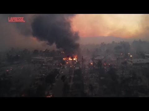 Incendi Los Angeles, quel che resta di Altadena: la devastazione ripresa dal drone
