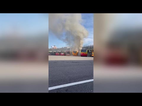 Autobus a fuoco