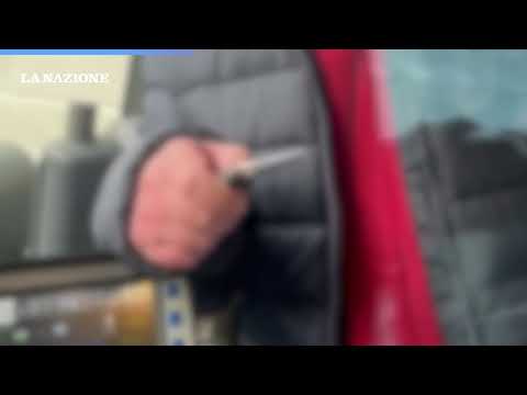 Firenze, un autista del bus minacciato con il coltello da un passeggero