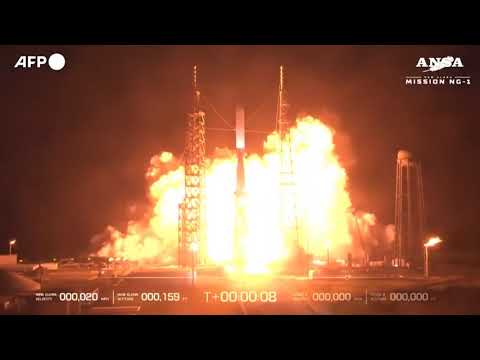 Lanciato il razzo New Glenn di Bezos, il primo test in volo