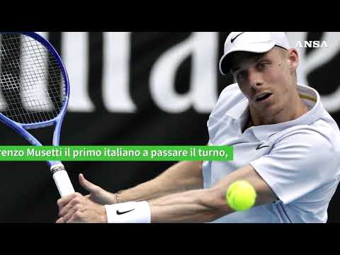 Australian Open, bene Sinner e Paolini. Stop per Berrettini