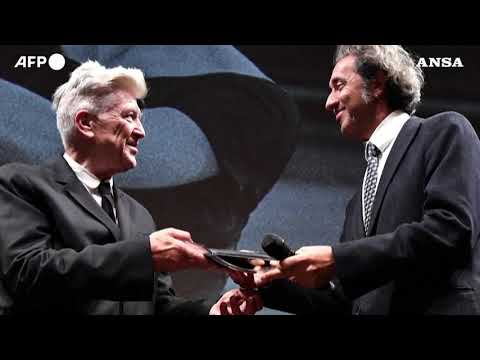 Morto David Lynch, il regista di Twin Peaks e Mulholland Drive