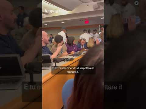 Usa, giornalista portato via di peso contesta Blinken su Gaza: “Criminale”