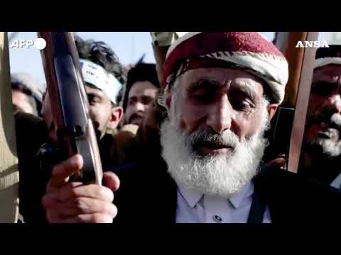 Yemen, l’accordo su Gaza non convince: maxi-manifestazione a Sana’a