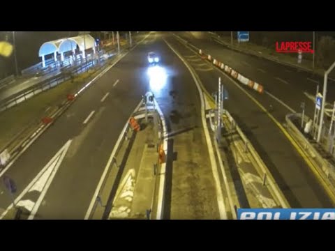 Catania, contromano in autostrada per 20 km: ripreso dalle telecamere di sorveglianza