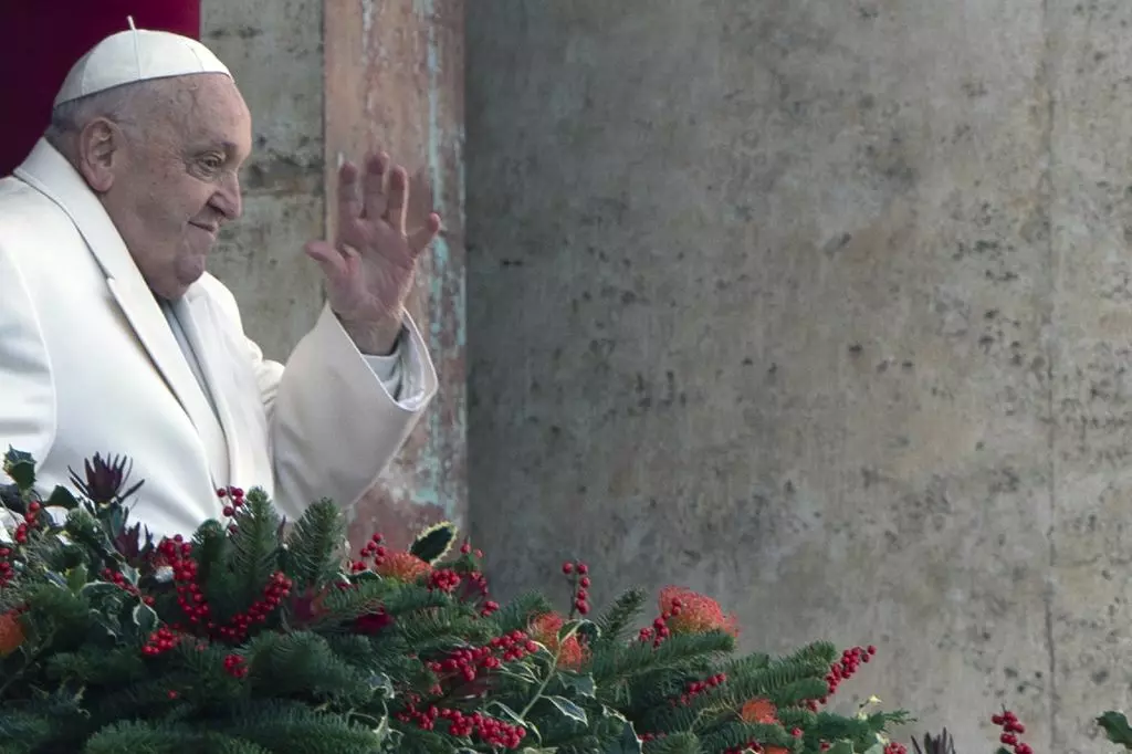 I medici “Il Papa non è fuori pericolo, mantiene suo buonumore”