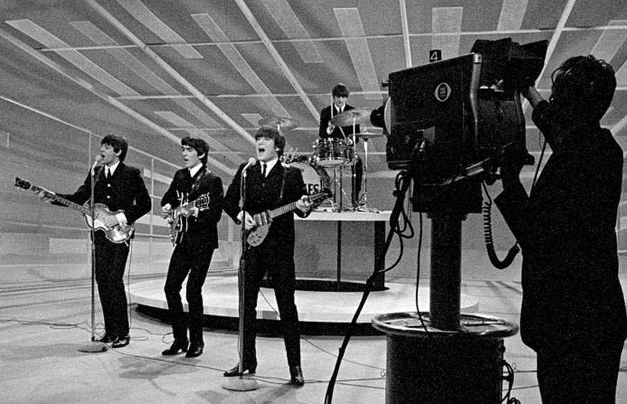 I Beatles alla conquista dell’America – La Repubblica Romana di Mazzini – L’invenzione della pallavolo