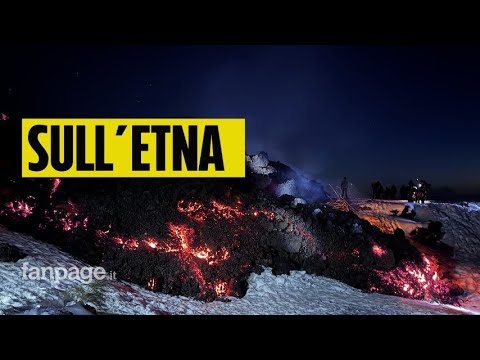 Etna in eruzione, lava e neve fino a quota 1700 metri: “Spettacolo bello ma non sicuro”