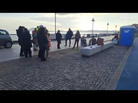 Pozzuoli, momento di preghiera sul lungomare