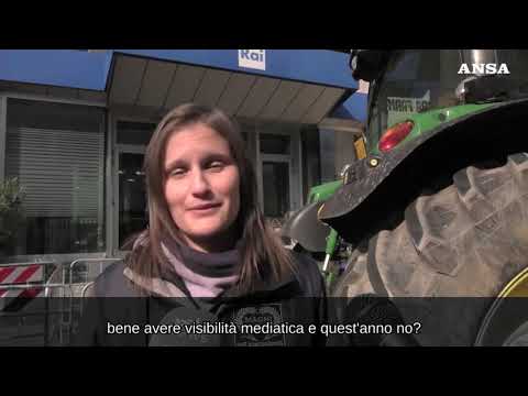 Milano, protesta degli agricoltori: “Copertura mediatica solo se ci sono le elezioni”