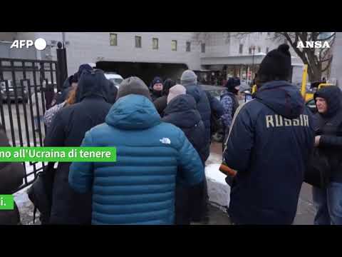 Tre anni di guerra, dal sostegno a Kiev al voltafaccia di Trump