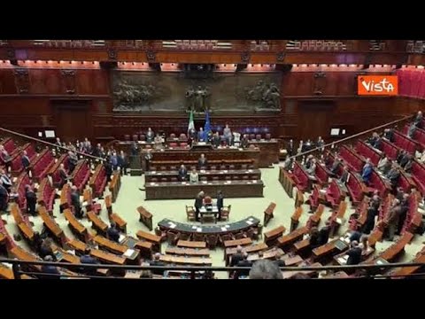 Anniversario morte Luca Attanasio, un minuto di silenzio, poi l’applauso in Aula alla Camera