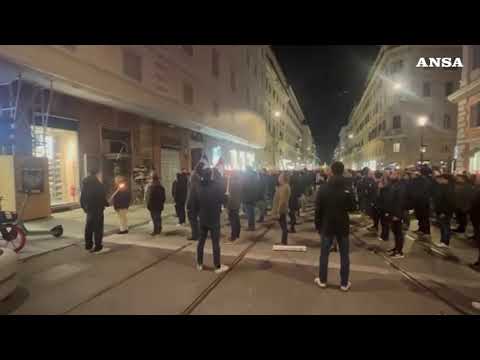 Saluti romani e “presente” a Roma per Miki Mantakas