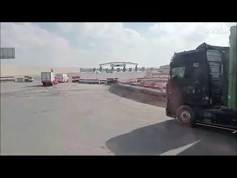 Dall’Egitto 771 camion di aiuti in tre giorni verso Rafah