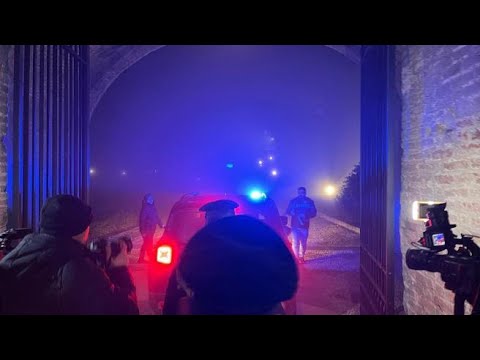 Elicottero caduto nel Parmense. i soccorsi nella nebbia