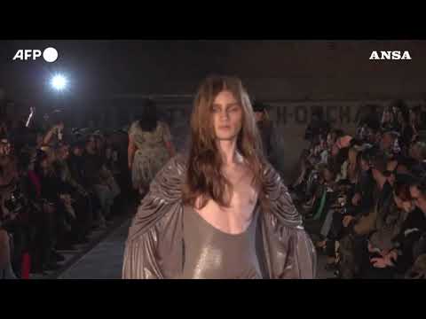 New York Fashion Week, Collina Strada fa sfilare il “diverso”