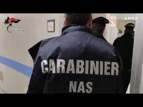 Soldi per scavalcare le liste di attesa, medico in manette nel Barese