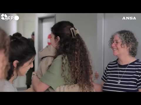 Israele, Keith Siegel riabbraccia i familiari