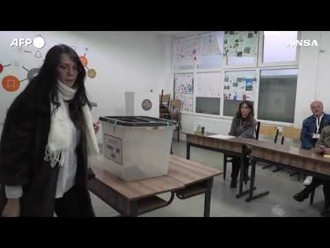 In Kosovo aperti i seggi per le elezioni parlamentari