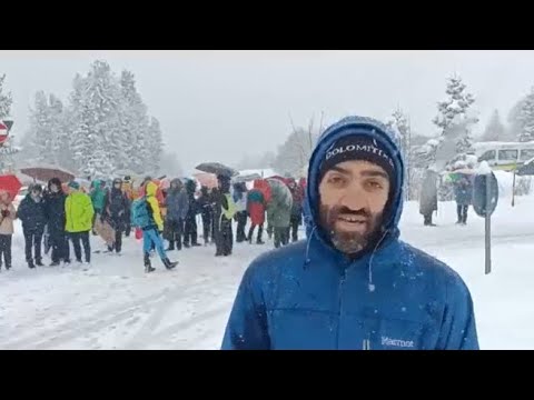 Monte Bondone, 200 ambientalisti in marcia contro funivia e bacino