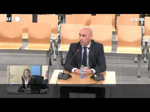 Rubiales: “Hermoso mi diede il permesso di baciarla”