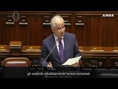 Piantedosi: “Il governo lavora a soluzioni sui centri in Albania”