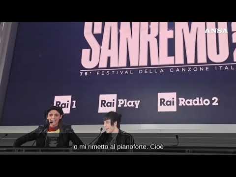Sanremo, Lucio Corsi: “Quando le cose vanno male mi salvano il pianoforte o la chitarra”