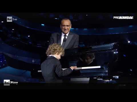 Sanremo: il piccolo Alessandro Gervasi incanta l’Ariston al pianoforte