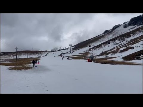 Roccaraso ore 10: piste da sci deserte e calma piatta