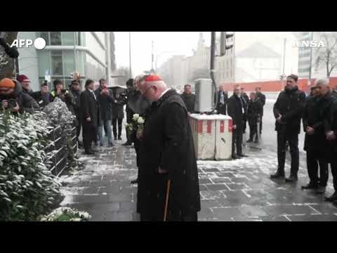 Il presidente tedesco Steinmeier sul posto dell’attentato a Monaco