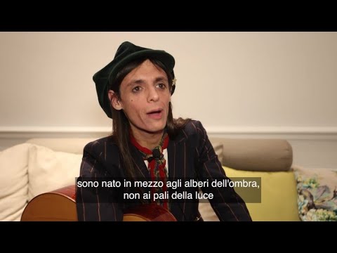 Lucio Corsi: “Il duetto con Topo Gigio non è una gag, Modugno la prima voce. A Sanremo a modo mio”