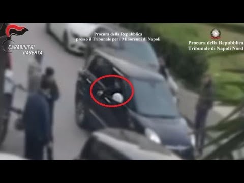Lusciano, il momento degli spari per «punizione»: ragazzo ferito