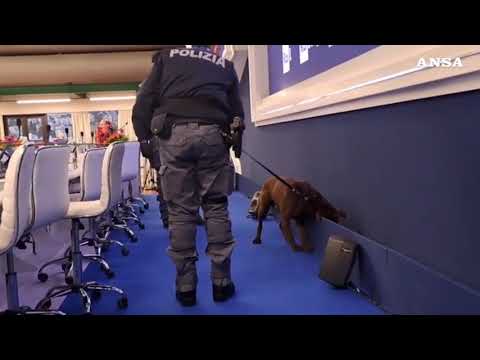 Sanremo: sicurezza al teatro Ariston, polizia e carabinieri con cani antiesplosivo