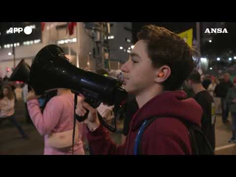 Israele, a Tel Aviv manifestazione per il rilascio degli ostaggi