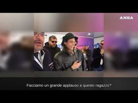 Sicurezza stradale: i messaggi da Sanremo di Olly, Corsi e Brunori