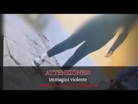 Attirata in una trappola da compagne di classe e picchiata: il pestaggio di Marano