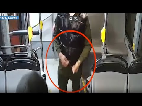 Milano, accerchiano i ragazzi spagnoli sulla 90 e strappano la catenina: arrestati quattro ventenni