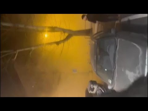 Crolla palazzina a Bari, si scava tra le macerie
