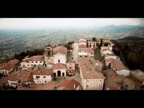 Il nuovo video di Zalone: «L’ultimo giorno del patriarcato»