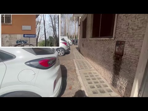 Roma, Montesacro: sosta selvaggia sul marciapiedi, videodenuncia di una lettrice