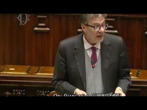 Giorgetti: «No al finanziamento della difesa a scapito della sanità o dei servizi pubblici»