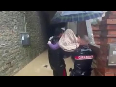 Marradi, anziani bloccati in casa da una frana. Salvati dai carabinieri