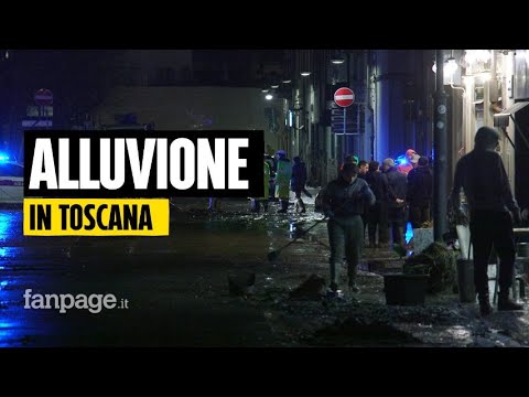 Sesto Fiorentino, si spala il fango dopo l’esondazione del Rimaggio. “In un secondo tutto allagato”