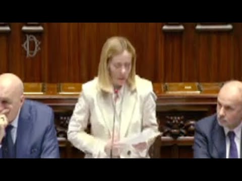 Meloni cita il manifesto di Ventotene: “Questa Europa non è la mia”. Tensioni in Aula
