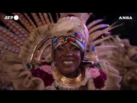 Brasile, Carnevale al via nel Sambodromo di San Paolo