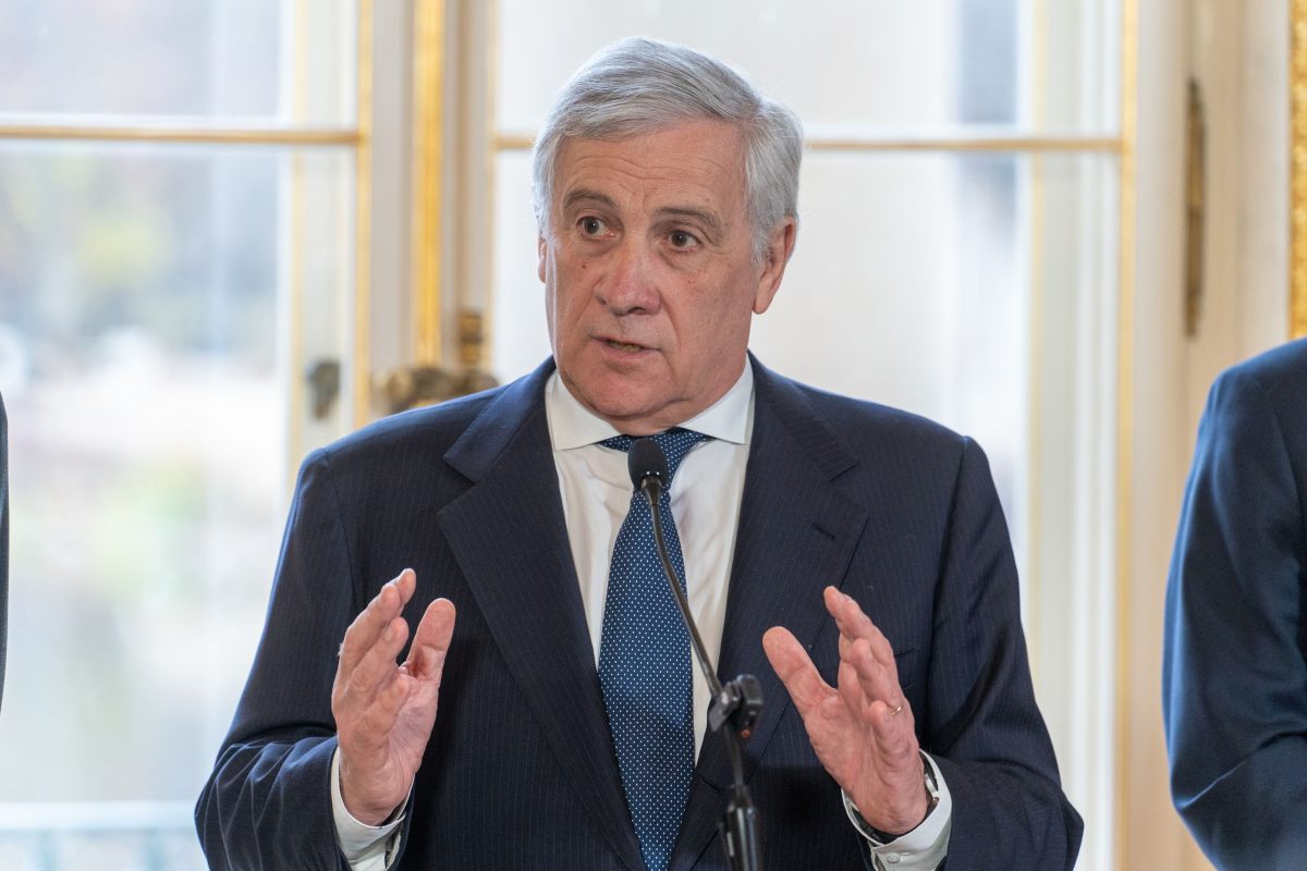 Medio Oriente, Tajani “sostegno a iniziative di pace dei Paesi arabi”