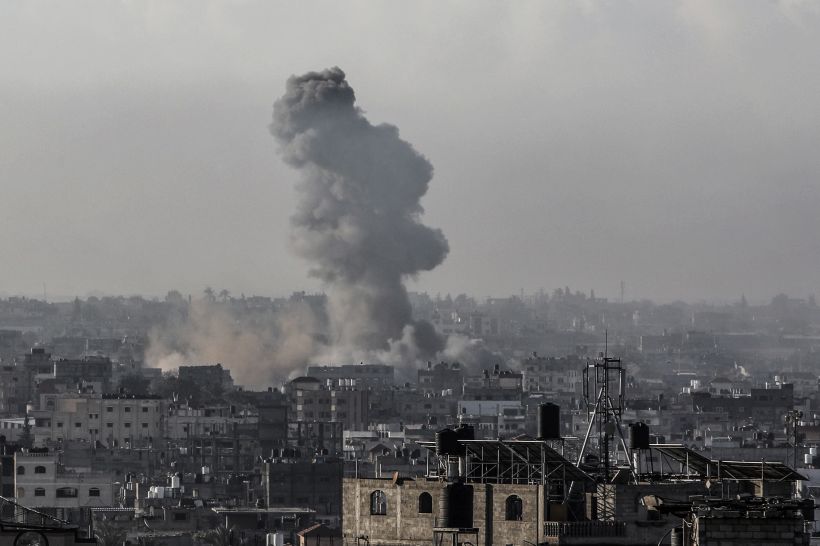 A Gaza 12 morti in attacchi israeliani