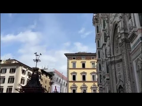 Pasqua a Firenze, la colombina compie il suo volo: buoni auspici per la città