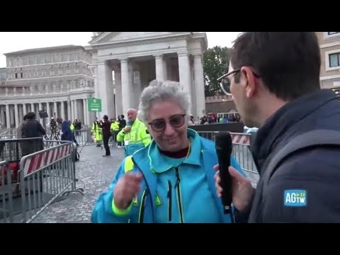 Papa Francesco, il racconto dei volontari in piazza