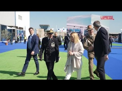 La premier Meloni a Ortona visita l’Amerigo Vespucci